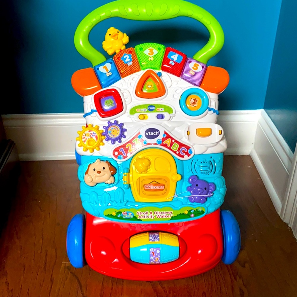 Baby toy walker